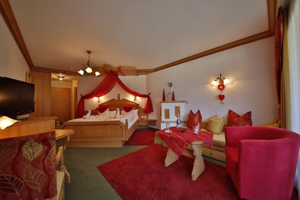 Romantik Resort & Spa Der Laterndl Hof Haldensee Rum bild