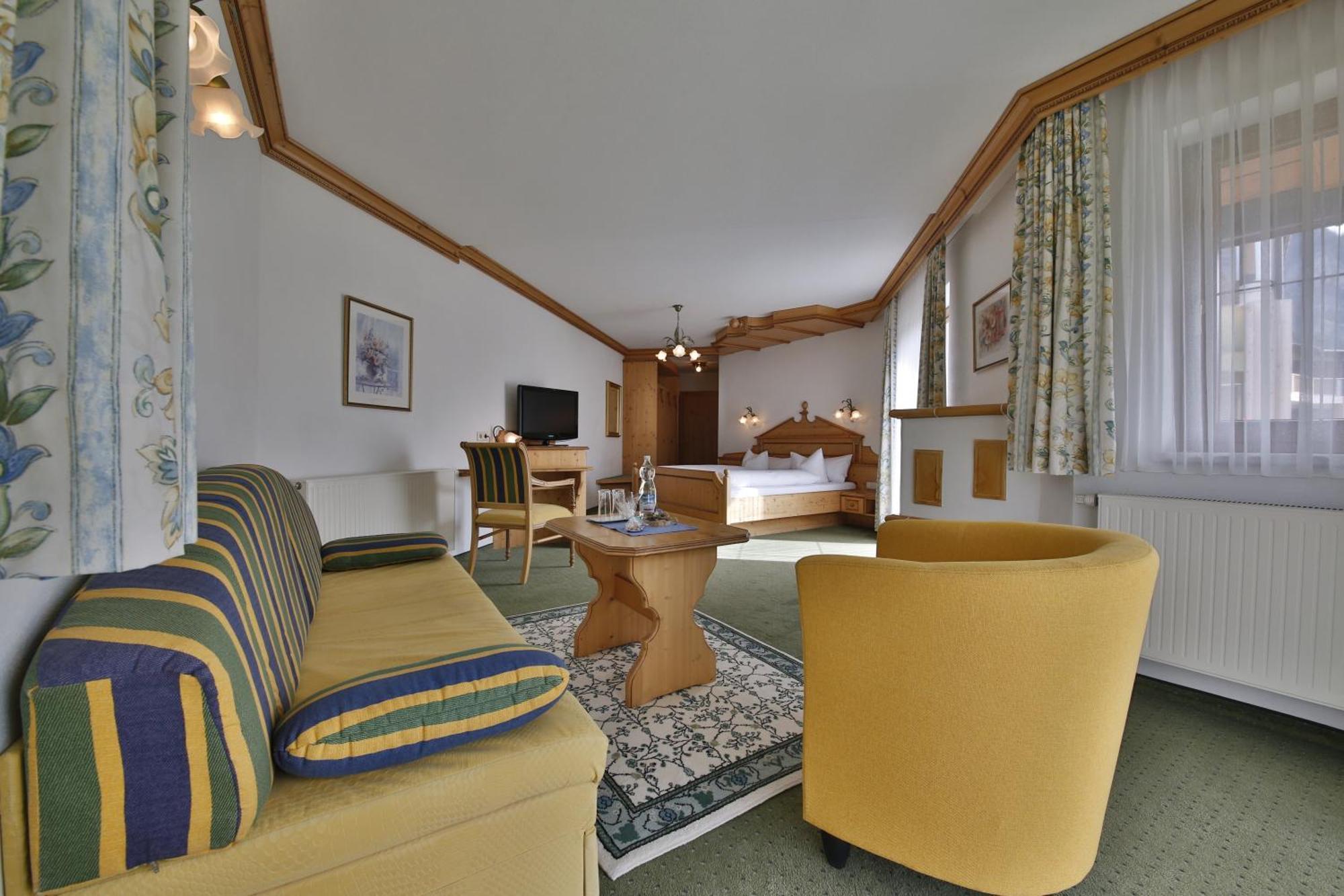 Romantik Resort & Spa Der Laterndl Hof Haldensee Rum bild