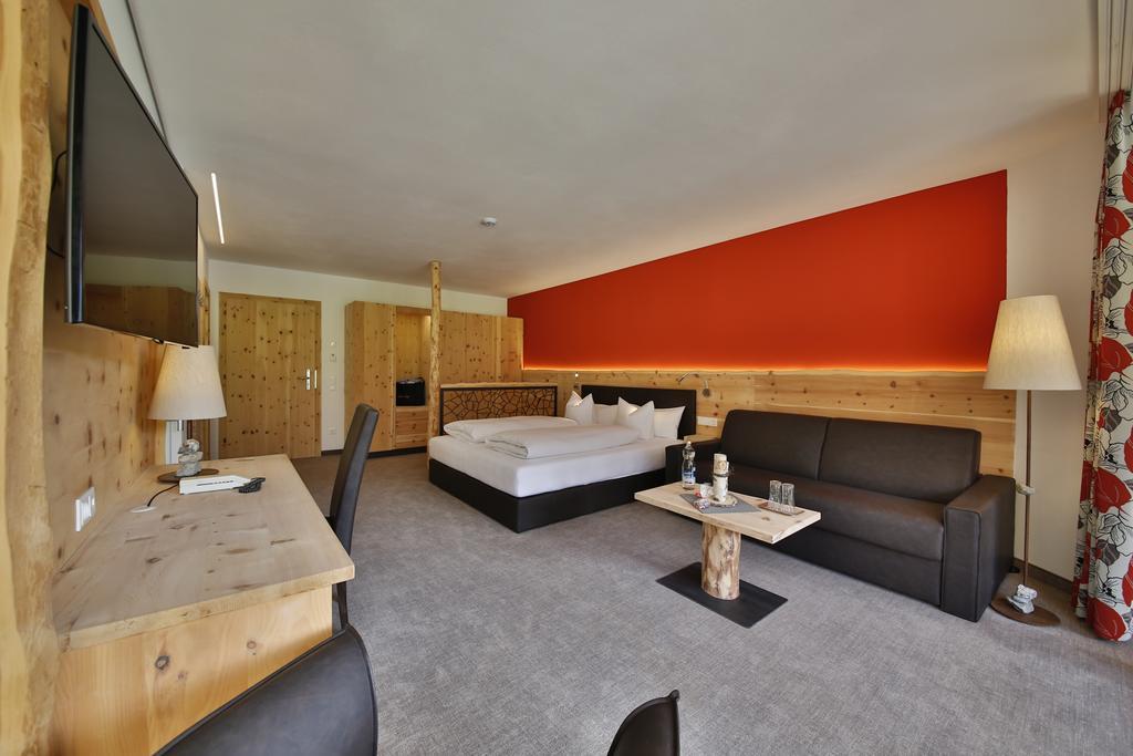 Romantik Resort & Spa Der Laterndl Hof Haldensee Exteriör bild